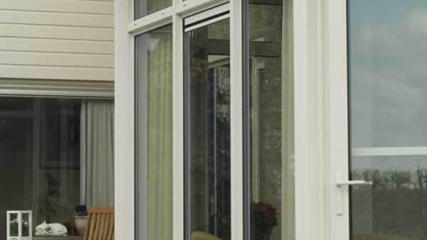 Klassieke witte veranda